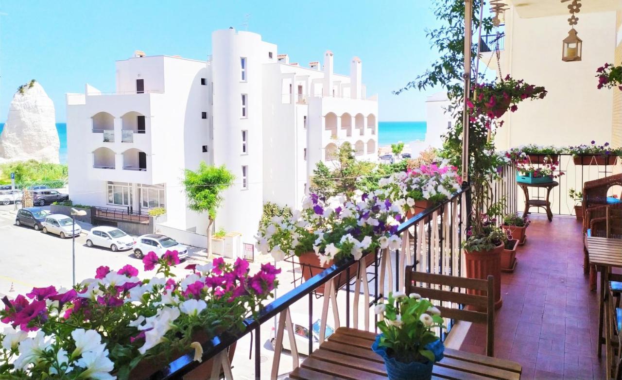 B&B Pizzomunno Vieste Bagian luar foto